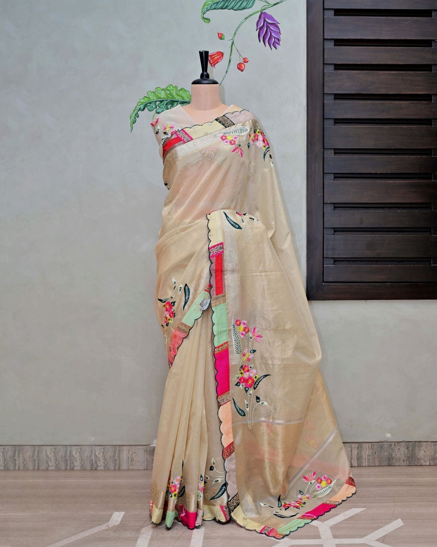 Tissue Handloom Saree with Multipatch Border and Embroidery image 0