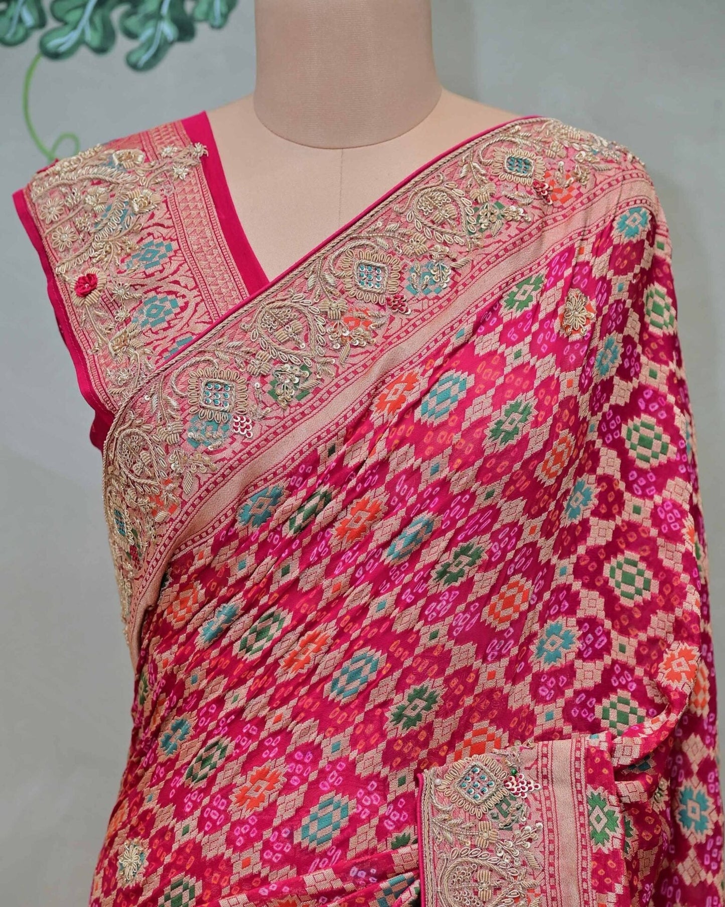Rani Bandhani Saree image 2