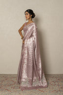 Light Onion Pink Shimmer Blend with Deer Palla