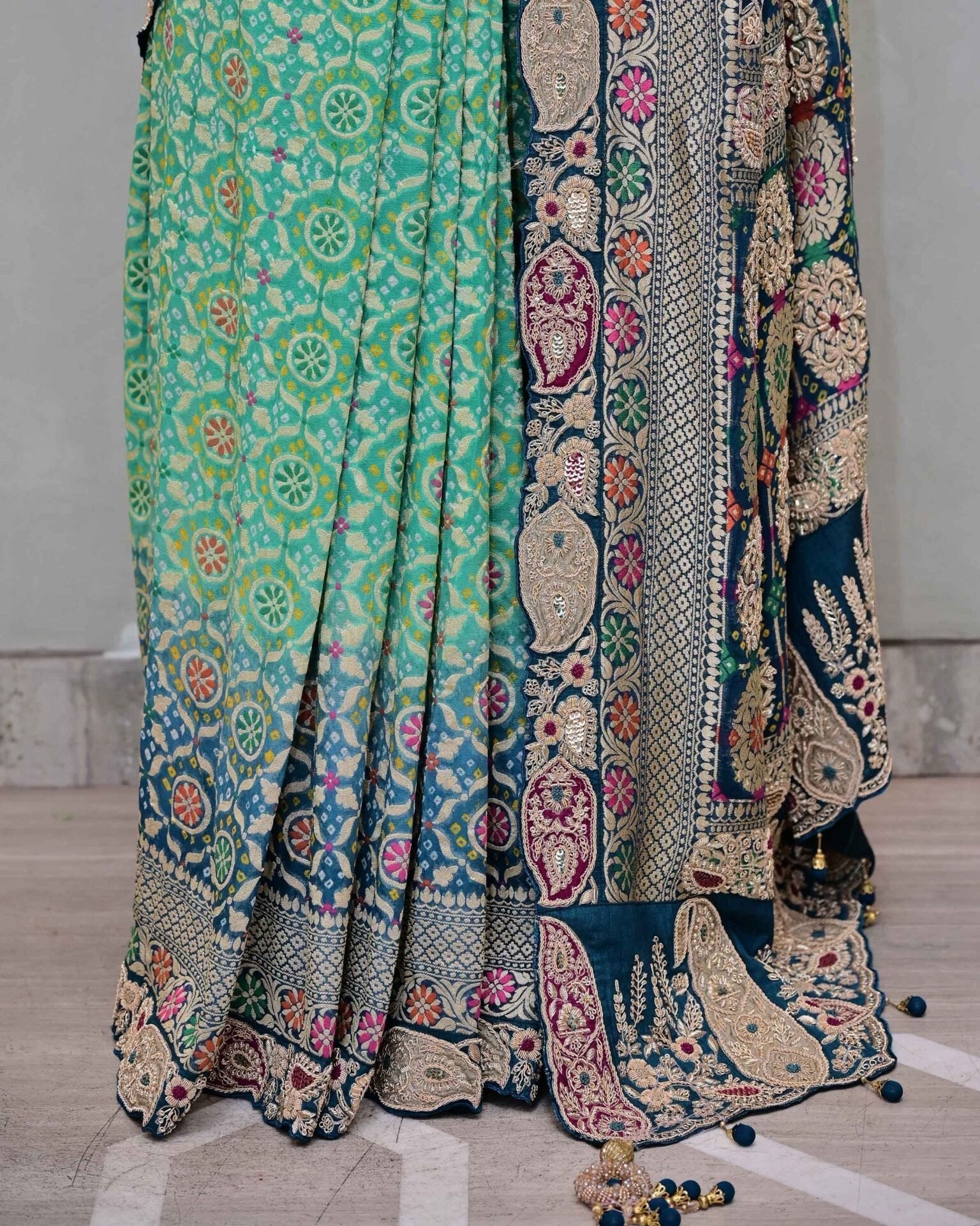 Green Shaded Bandhani Saree image 4