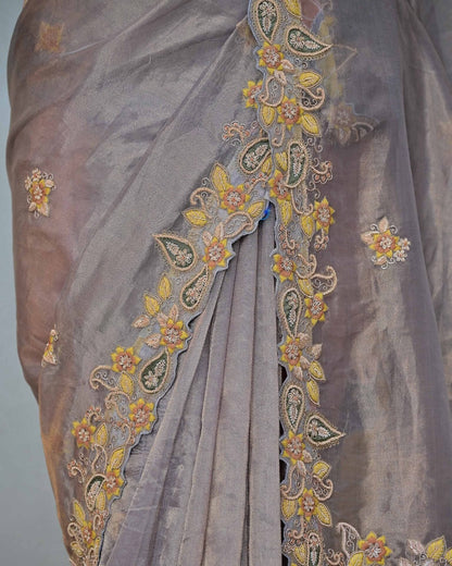 Grey Organza Saree with Printed Blouse Piece image 3